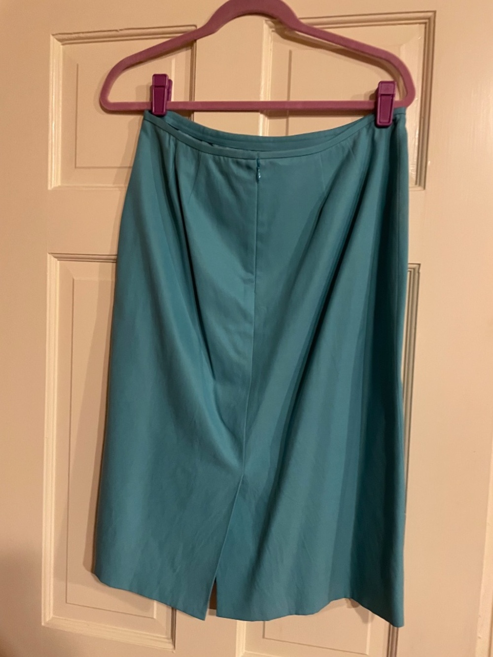 Turquoise suit - Picture 4 of 4